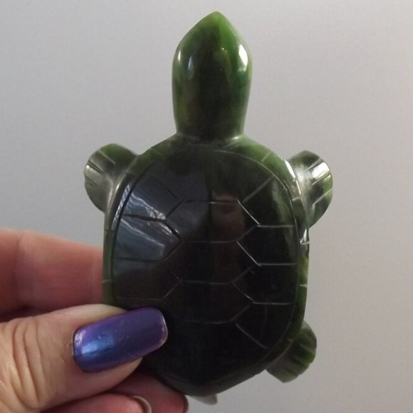 Dark Green Nephrite Jade Turtle - Picture 8 of 10
